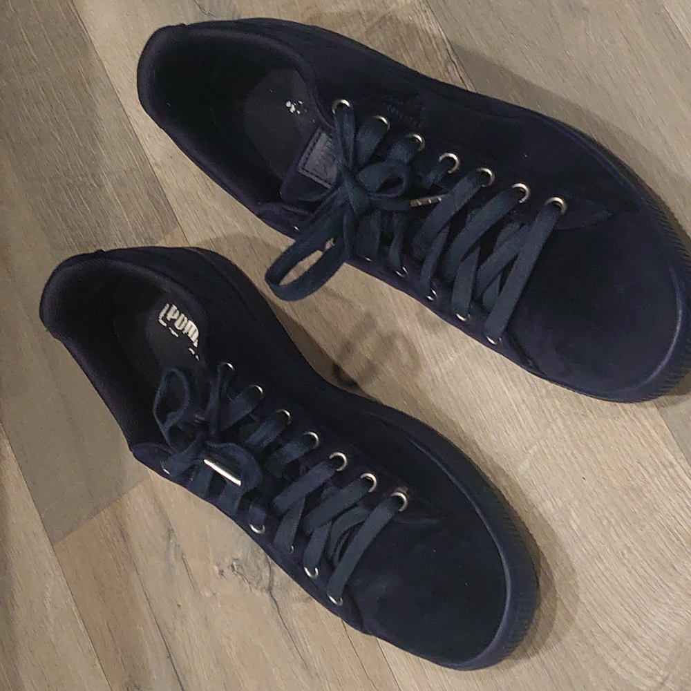 Puma Clyde mens casual sneakers, size 9.5